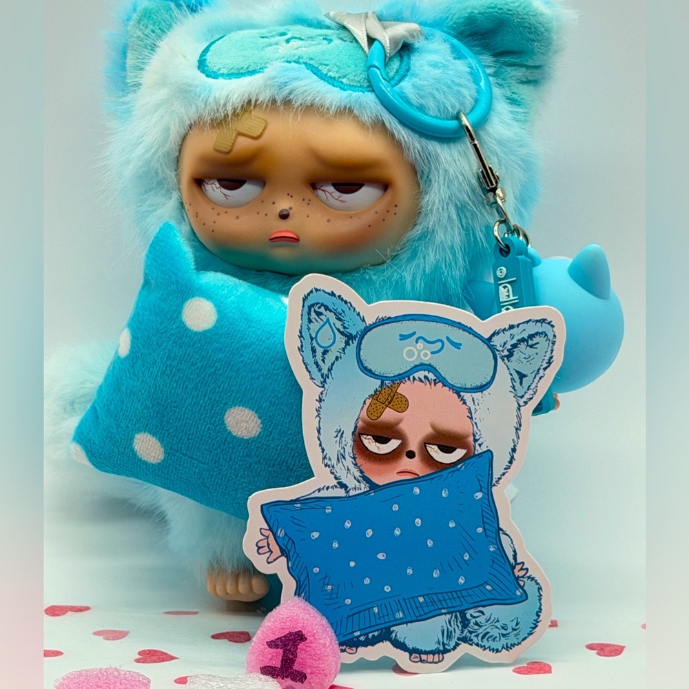 😴💤 Grumpipi Whispers to Dreamland — Jiong Jiong Figure + Promo Keychain